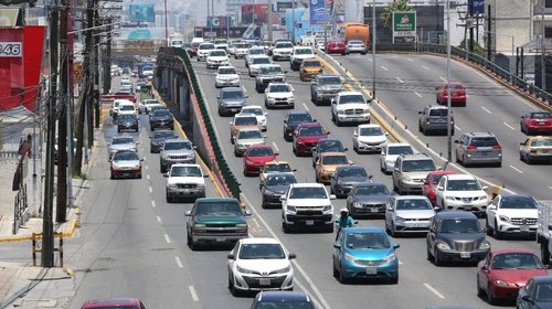 Aumenta parque vehicular con 540 mil autos en menos de tres años