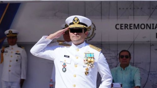 Pide vicealmirante a Sheinbaum intervenir en su caso