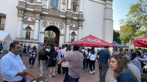 Inician regios la tradicional visita a los 7 templos