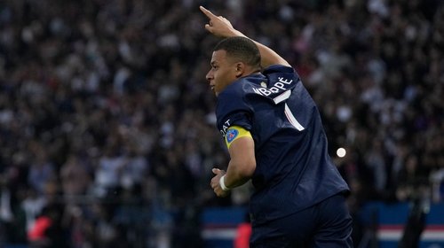 Vitorean y abuchean a Mbappé en último partido en casa con el PSG