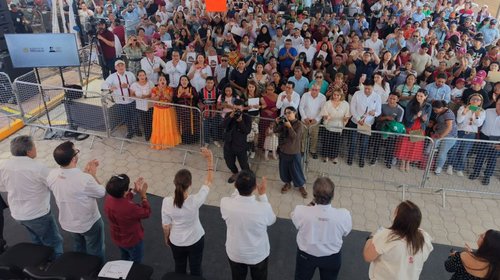 Entregan viviendas y apoyo a 12 millones de familias en Oaxaca
