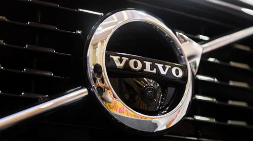 Volvo evalúa trasladar parte de producción a EUA ante aranceles