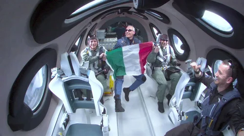 Virgin Galactic logra su primer vuelo espacial comercial