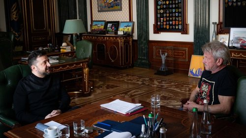 Zelensky recibe al actor Sean Penn, ganador del Oscar 2026