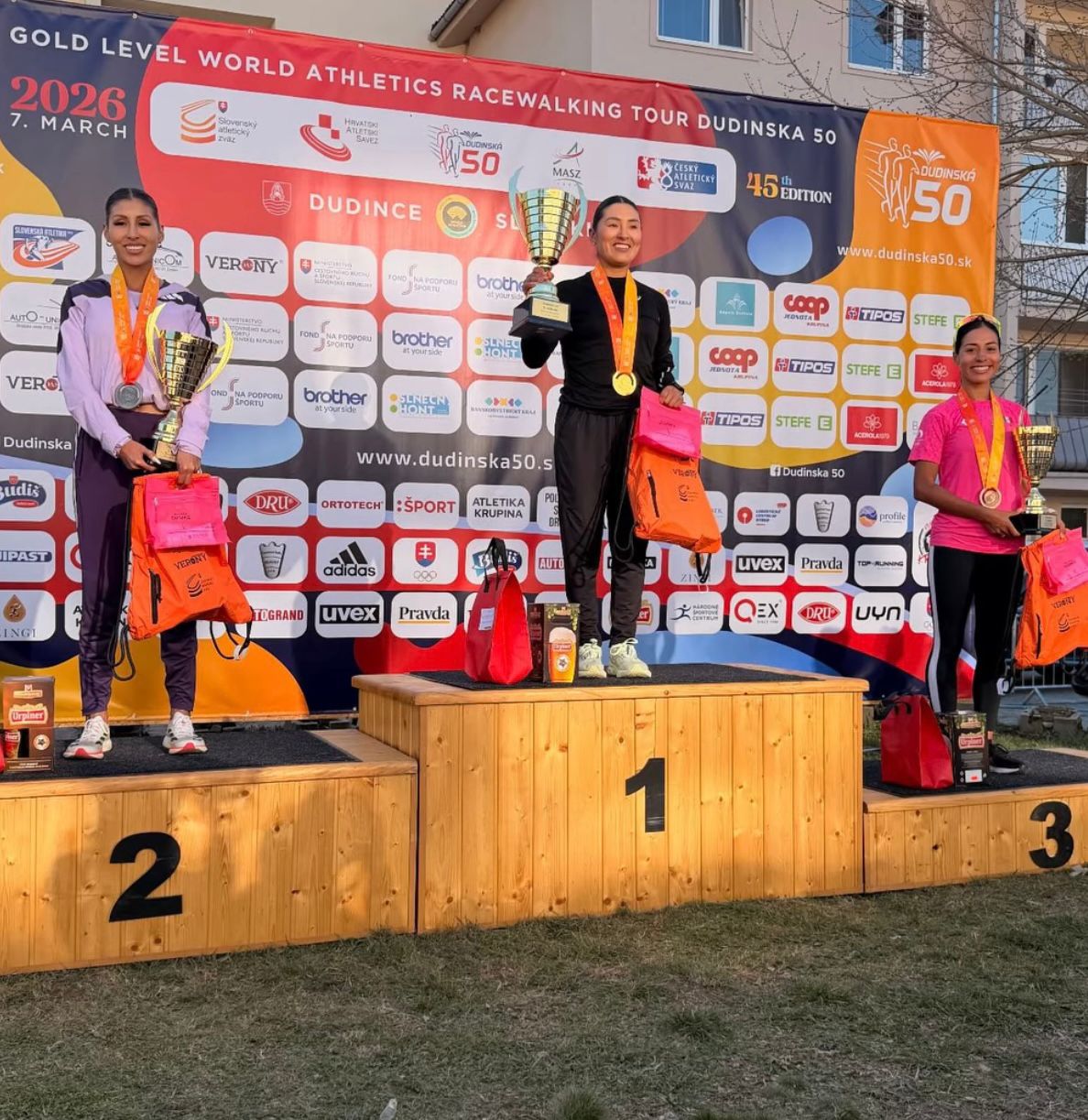 sofia ramos oro marcha.jpeg