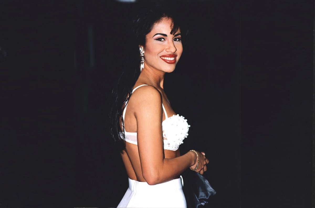 spectacular-facts-about-selena-quintanill.jpg