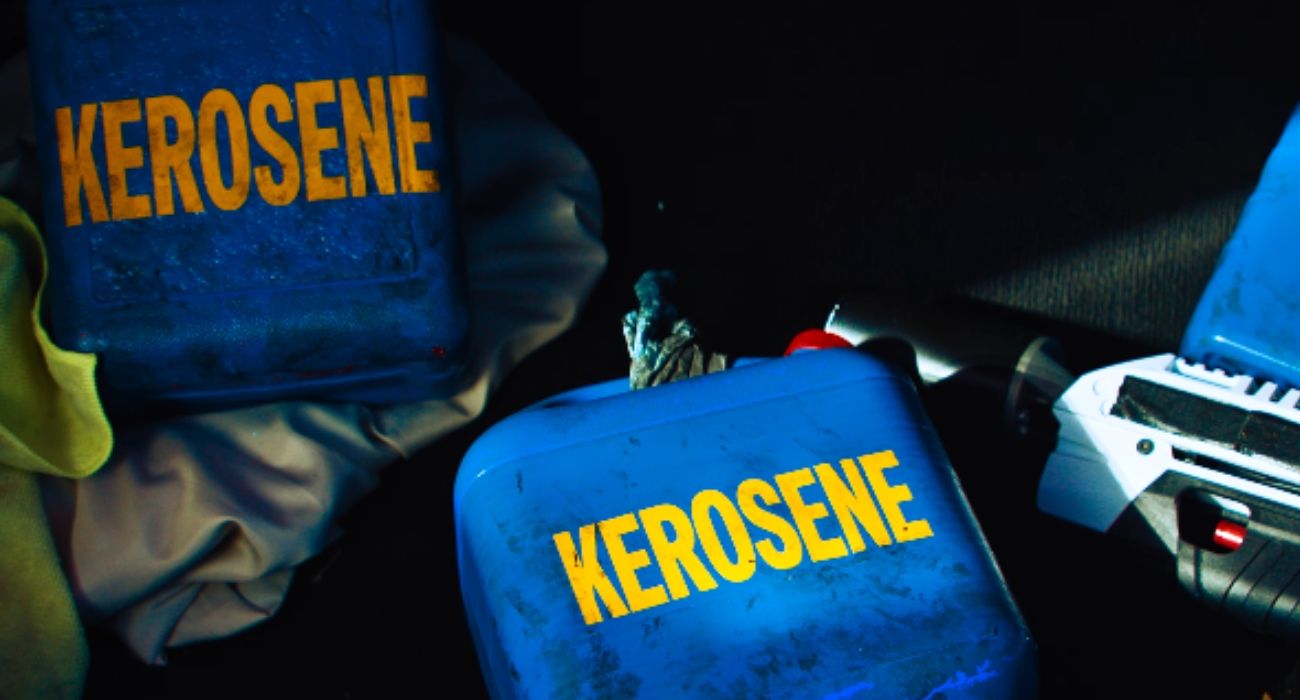 the warning kerosene de que trata (1).jpg