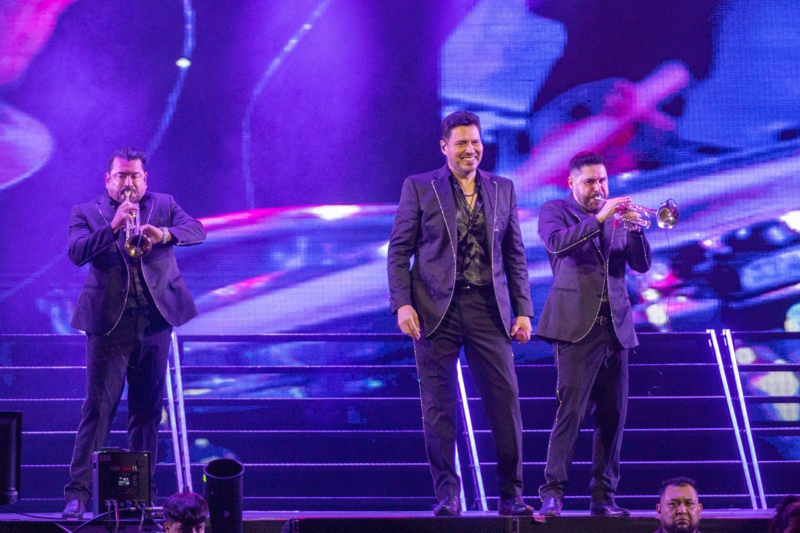 thumbnail_PHOTO-2025-11-16-15-23-47 (1).jpg