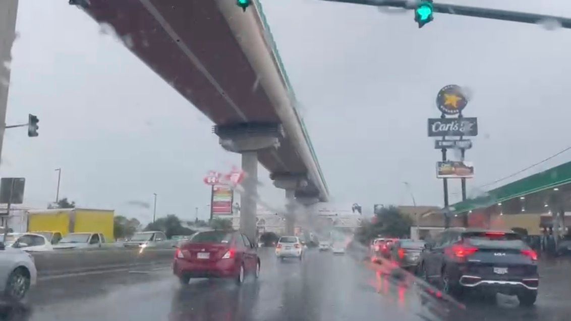 trafico-lluvias-monterrey.jpg