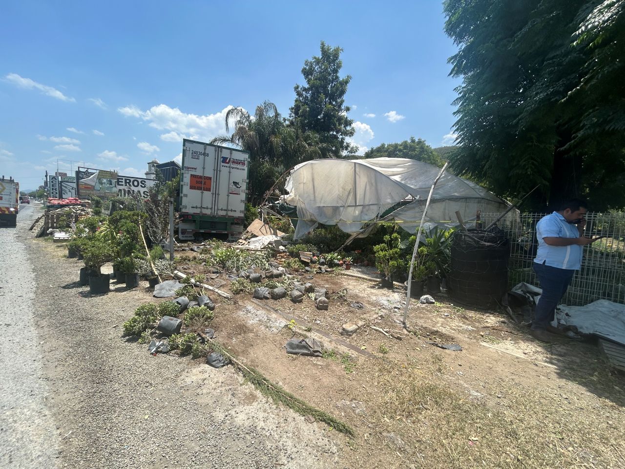 trailer-bodega-carretera1.jpg
