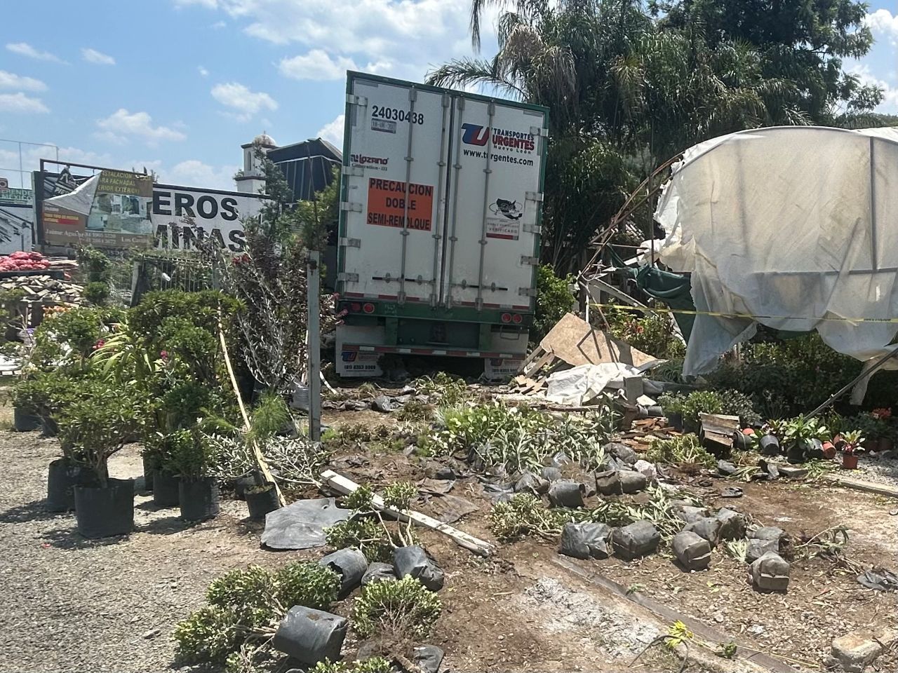 trailer-bodega-carretera2.jpg