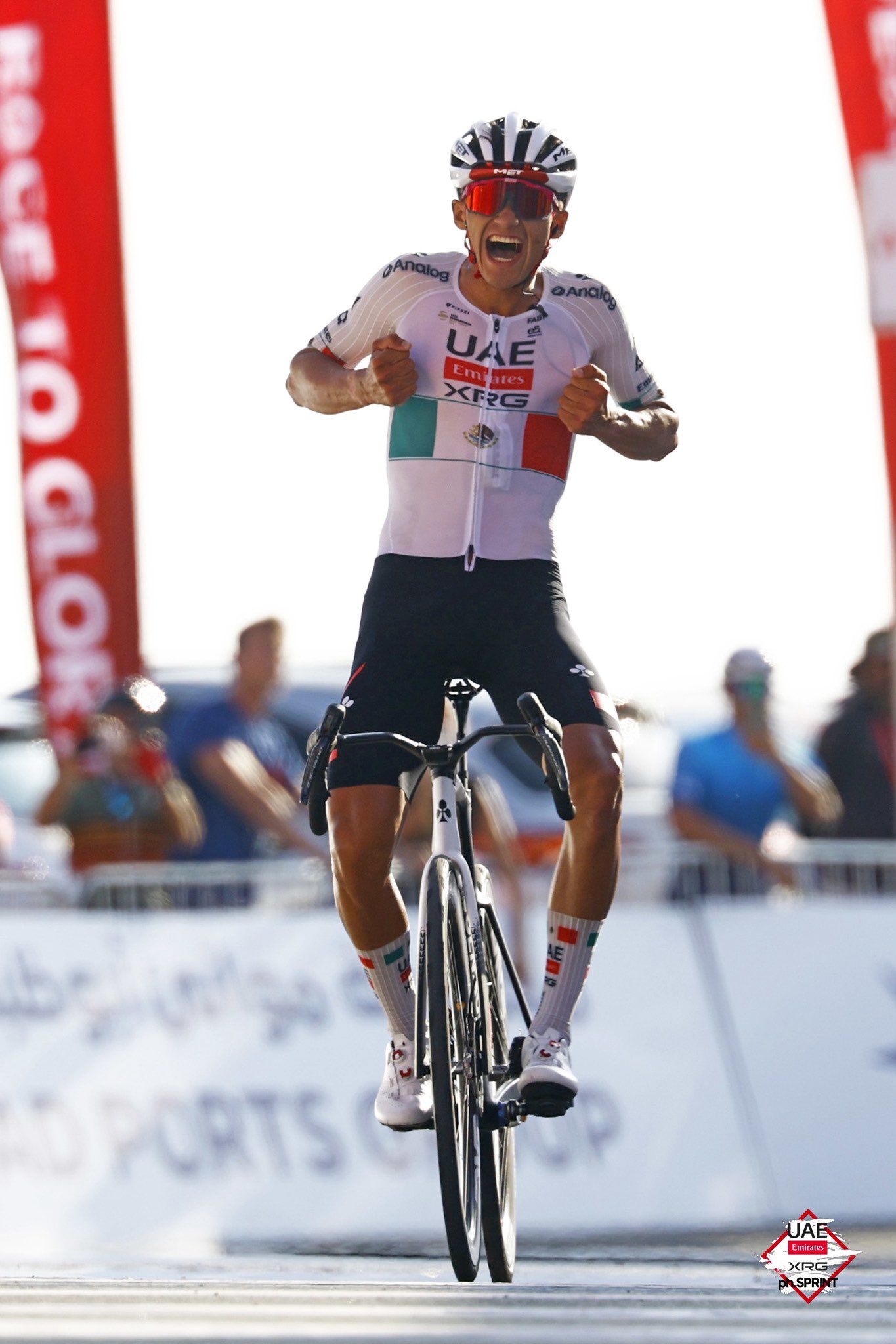 uae isaac del toro sexta etapa.jpg