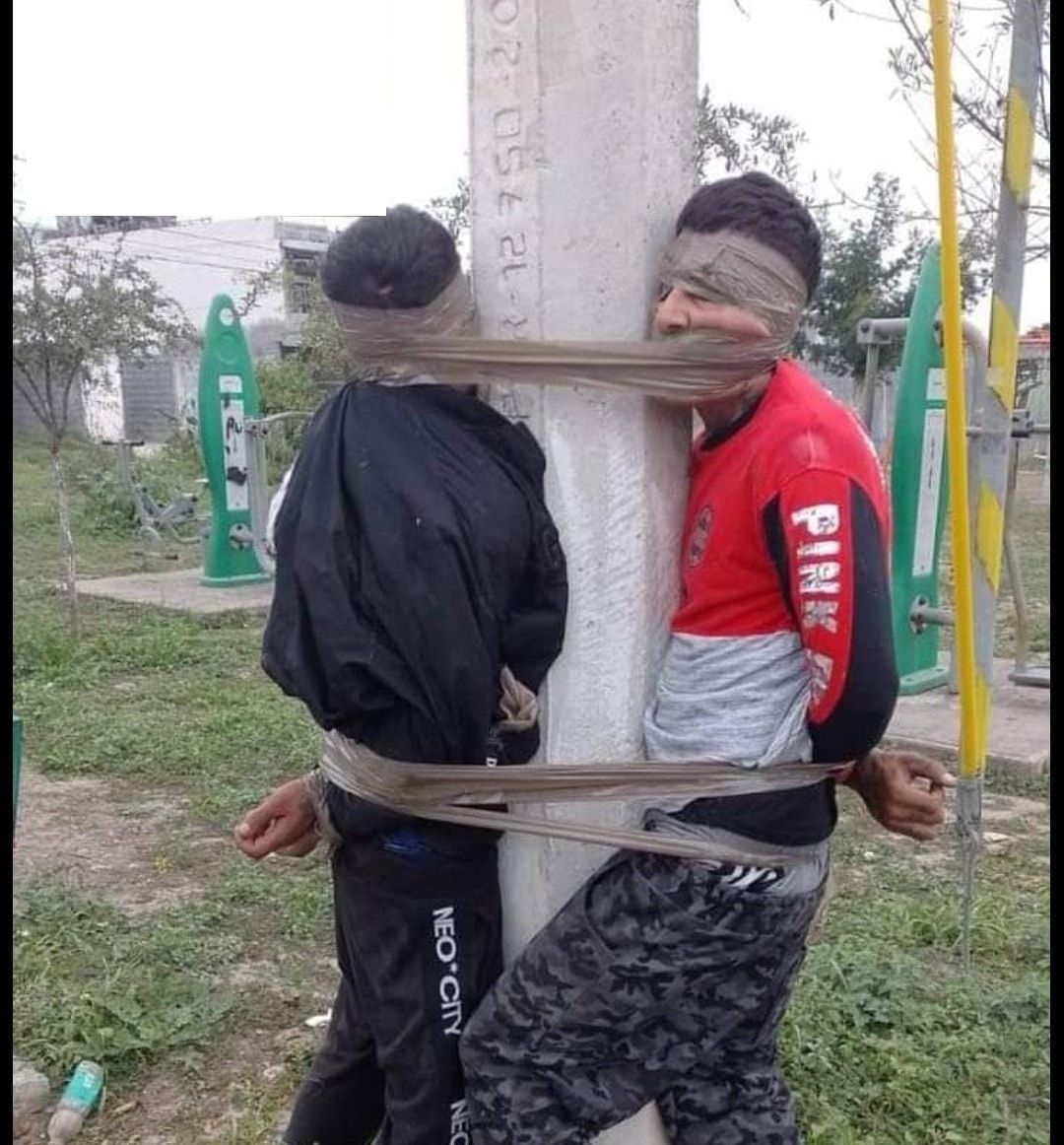 vecinos-amarran-ladrones-el-carmen-nuevo-leon.jpg