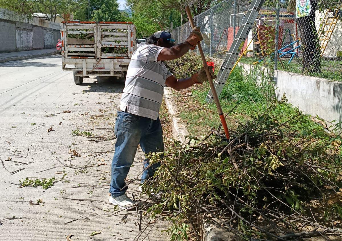 victoria-intensifica-mantenimiento-vialidades.jpg