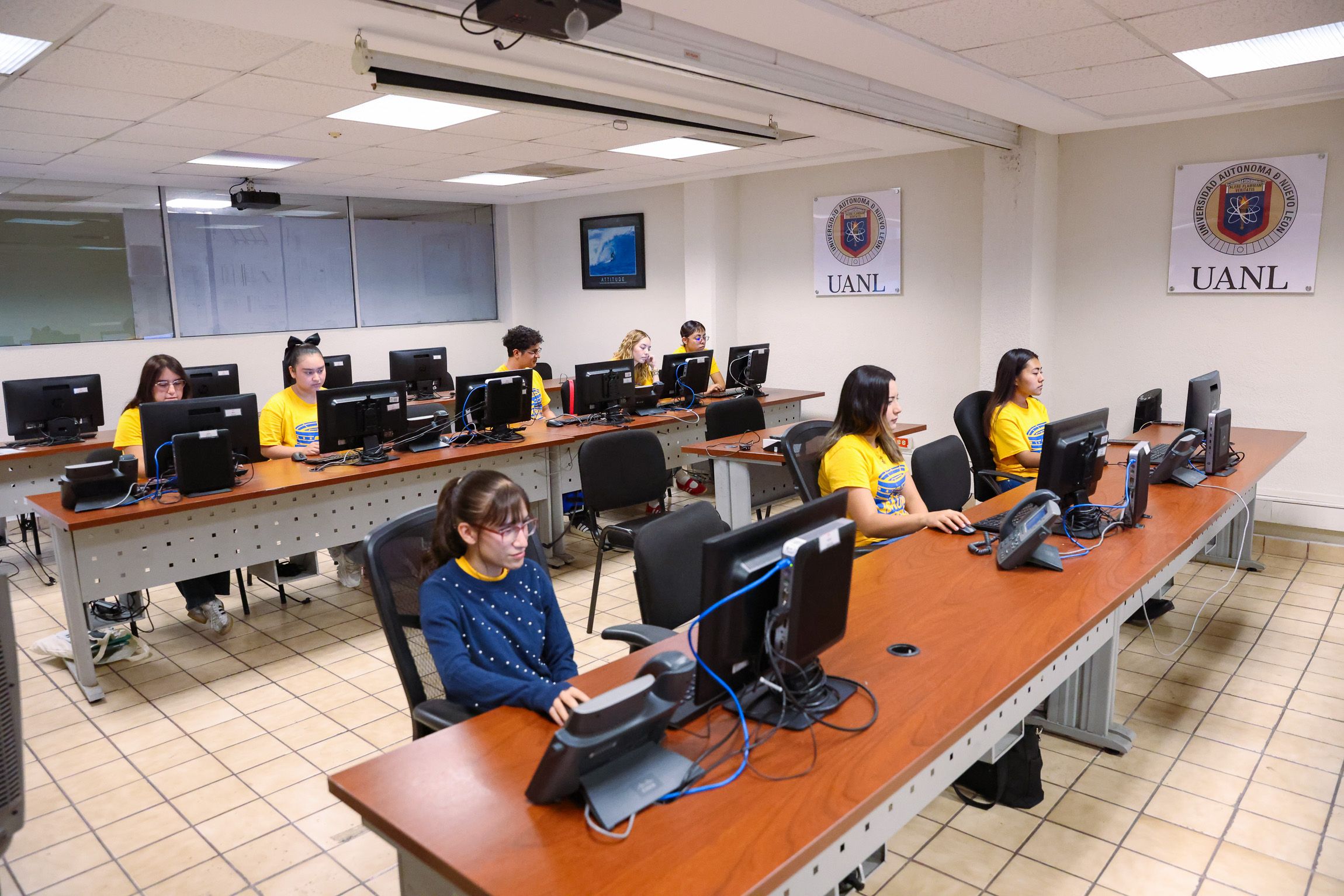 visita--centro-de-traduccion-uanl-14.jpg